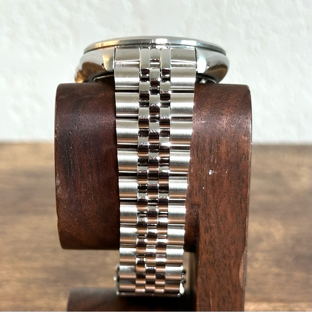 Seiko SRPE51 - Seiko5 40mm brushed bezel on Islander Jubilee - Picture 5 of 16